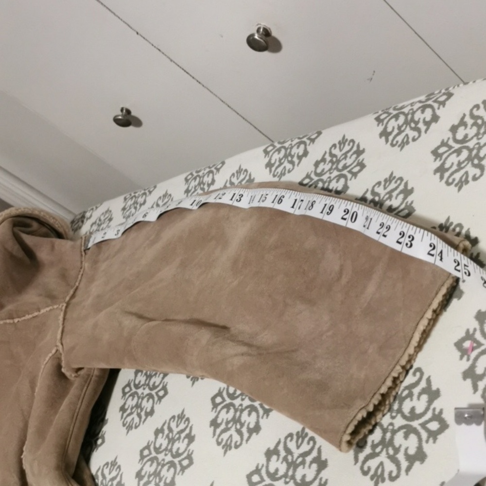 Kenneth Cole Beige‎ Shearling Jacket - Picture 7 of 8
